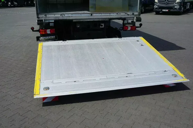 Mercedes / ANTOS / 2545 / EURO 6 / CHŁODNIA + WINDA / 23 PALETY / OŚ SKRĘTNA zdjęcie 38