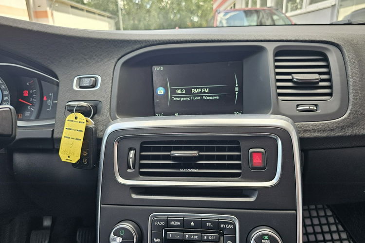Volvo S60 kamera, serwia ASO, niski przebieg zdjęcie 19