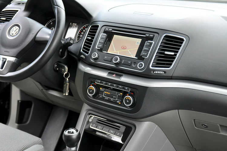 Volkswagen Sharan 2.0TDI(140KM) Navi Panorama 7-Foteli El.Fotel Welur Reling Alu16"ASO zdjęcie 30