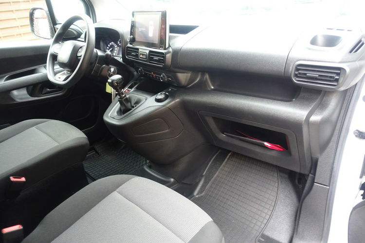 Citroen Berlingo Fv 23% Navi Czujniki Pełny Serwis Cena Brutto 47500 Gwarancja zdjęcie 13