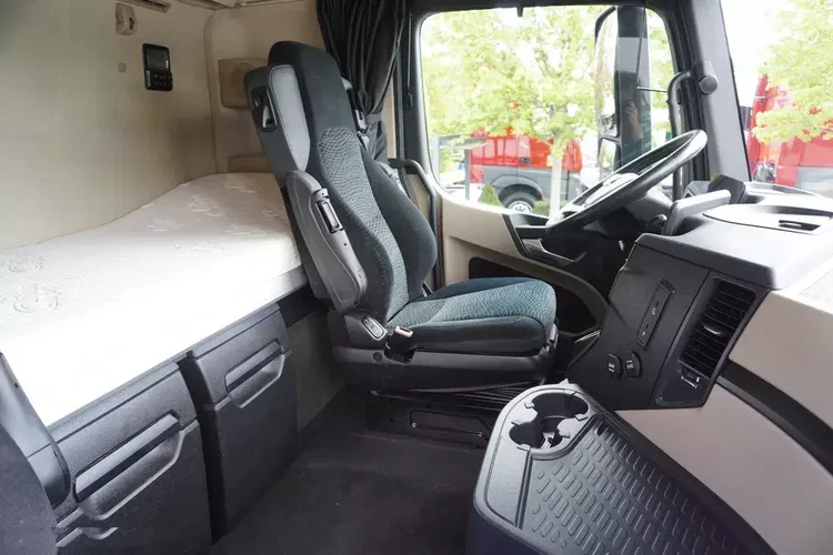 Mercedes Actros 2548 MP5 / Chłodnia Krone 18 EPAL Multitemperatura / Doppelstock 36 EPAL / Kabina GIGA SPACE zdjęcie 28