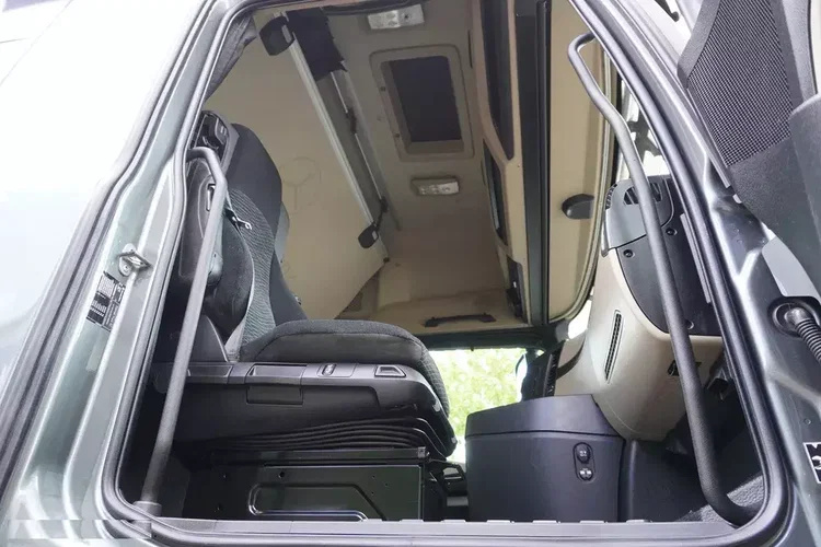 Mercedes Actros 2548 MP5 / Chłodnia Krone 18 EPAL Multitemperatura / Doppelstock 36 EPAL / Kabina GIGA SPACE zdjęcie 29