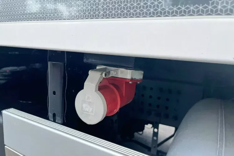 Mercedes Actros 2548 MP5 / Chłodnia Krone 18 EPAL Multitemperatura / Doppelstock 36 EPAL / Kabina GIGA SPACE zdjęcie 9