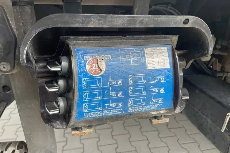 MAN TGS 26.360 CHŁODNIA 8.10m ( 20 europalet ) zdjęcie 13