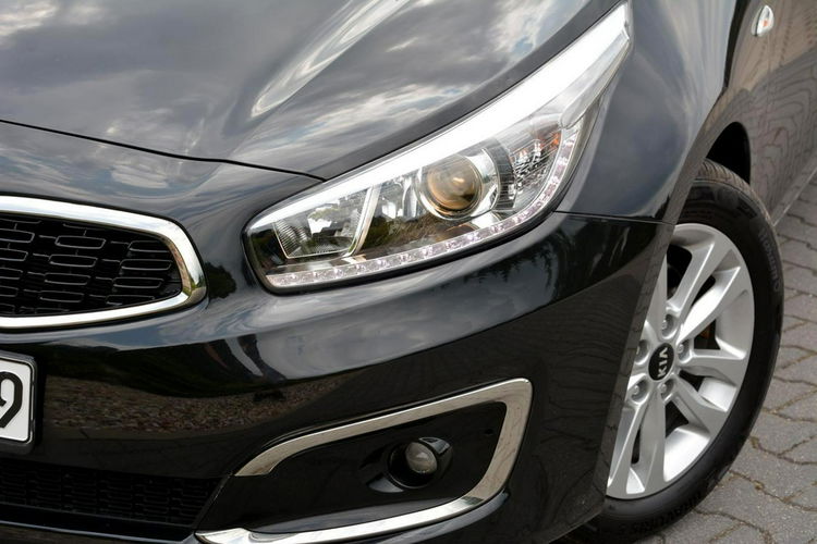 Kia Cee'd 1.6GDI(135KM) Lift Ledy Navi Kamera Klimatronic Grzana kierownica ASO zdjęcie 5