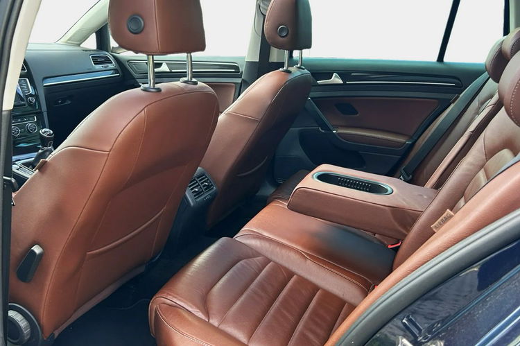 Volkswagen Golf 2.0 TDI NAVI - Bardzo bogato wyposażony - Panorama - Skóra - Kayless zdjęcie 7
