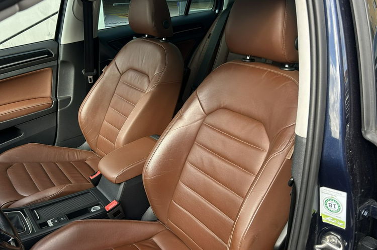 Volkswagen Golf 2.0 TDI NAVI - Bardzo bogato wyposażony - Panorama - Skóra - Kayless zdjęcie 9