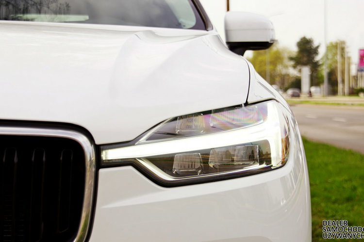 Volvo XC 60 T6 AWD 2020 Momentum Panorama FulLed Kamera Cof Podgrzewane fotele zdjęcie 12