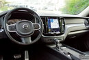 Volvo XC 60 T6 AWD 2020 Momentum Panorama FulLed Kamera Cof Podgrzewane fotele zdjęcie 19