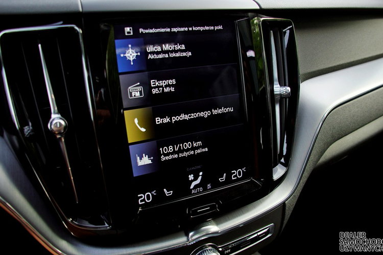Volvo XC 60 T6 AWD 2020 Momentum Panorama FulLed Kamera Cof Podgrzewane fotele zdjęcie 27