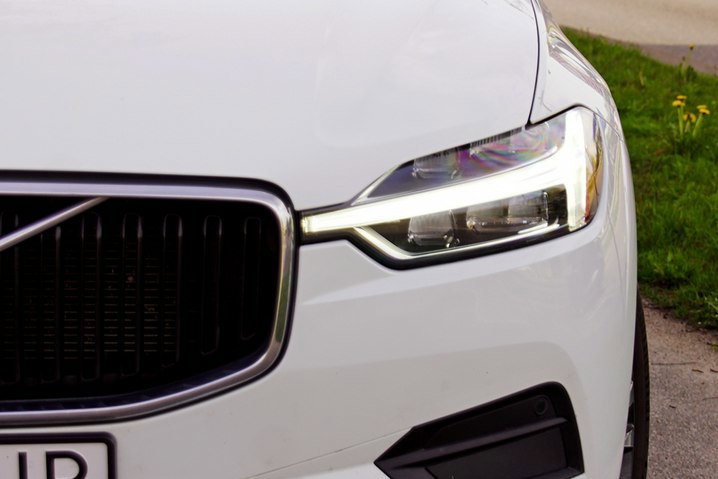 Volvo XC 60 T6 AWD 2020 Momentum Panorama FulLed Kamera Cof Podgrzewane fotele zdjęcie 45