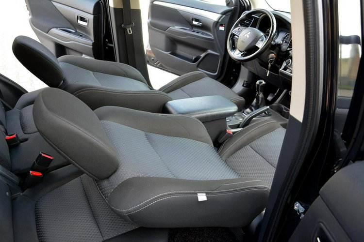 Mitsubishi Outlander 2.0(150KM) Lift Ledy Kamera Alu Grzane fotele ASO zdjęcie 18