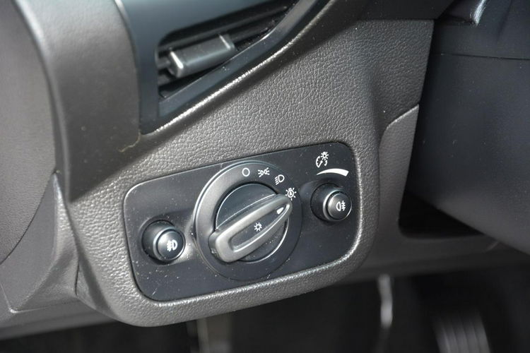 Ford Kuga Titanium 4WD Ledy Bi-xenon Skóry Navi Kamera Park Assist el.klapa zdjęcie 30