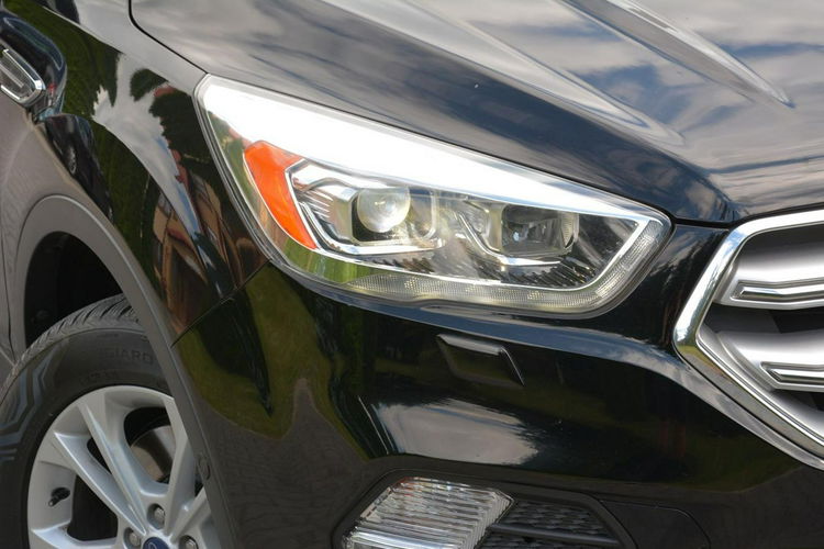 Ford Kuga Titanium 4WD Ledy Bi-xenon Skóry Navi Kamera Park Assist el.klapa zdjęcie 8