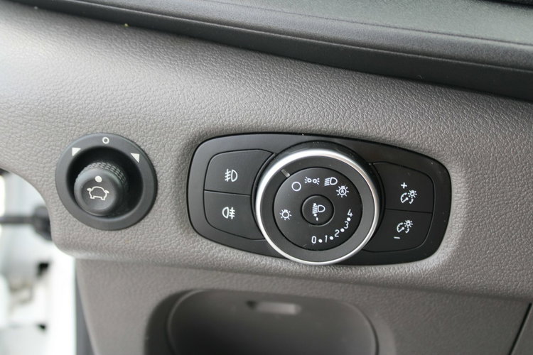 Ford Transit L4H1 VAT-1 Gwarancja Trend zdjęcie 19