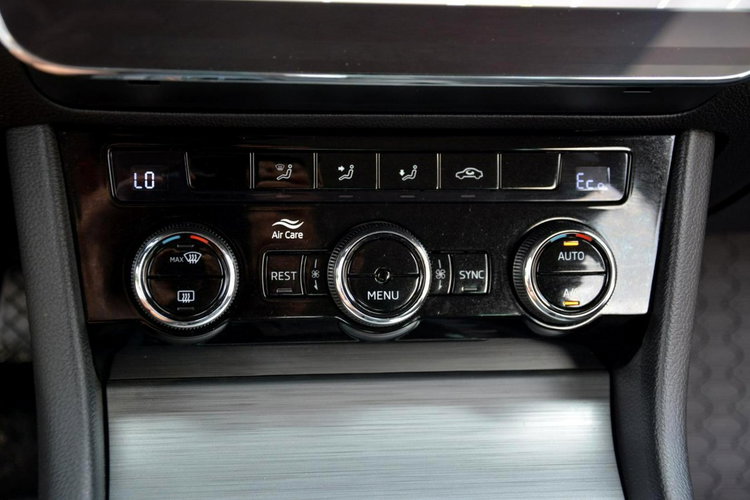 Skoda Superb Virtual Cockpit Radar ACC Full Led Navi Columbus Kamera el. Klapa Aso zdjęcie 31