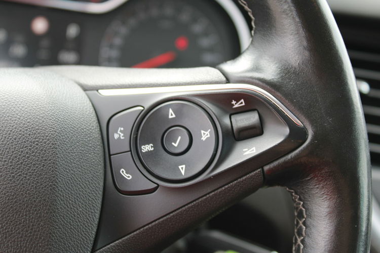 Opel Grandland X 1.6 Turbo Elegance Bussines Pack Automat zdjęcie 22