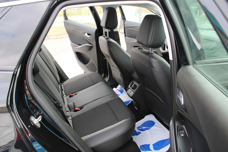 Opel Grandland X 1.6 Turbo Elegance Bussines Pack Automat zdjęcie 28