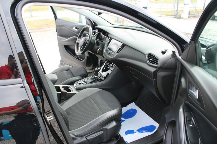 Opel Grandland X 1.6 Turbo Elegance Bussines Pack Automat zdjęcie 29