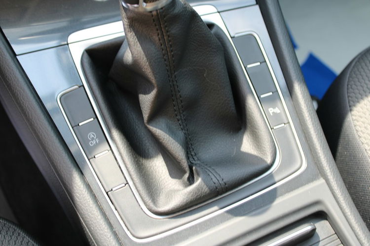 Volkswagen Golf Comfortline A Gwarancja Auto-Hold zdjęcie 24