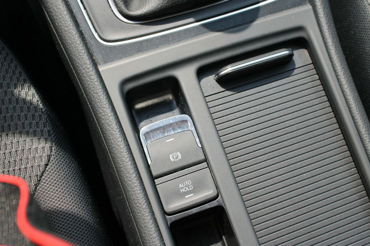 Volkswagen Golf Comfortline A Gwarancja Auto-Hold zdjęcie 25