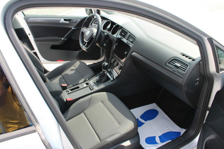 Volkswagen Golf Comfortline A Gwarancja Auto-Hold zdjęcie 27
