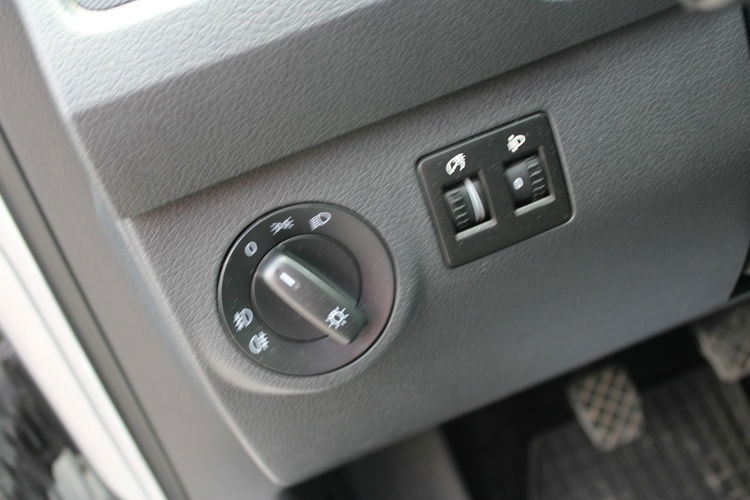 Volkswagen Caddy Salon Polska Gwarancja F-vat zdjęcie 15