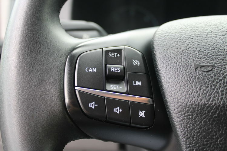 Ford Transit Custom 130HP L2 AUTOMAT Kamera Trend F-vat Gwarancja zdjęcie 24