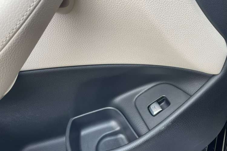 Mercedes E 220 220D 195KM 4Matic - Burmester Full Led Kamery 360 Martwe Pole zdjęcie 19