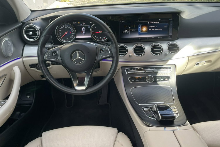 Mercedes E 220 220D 195KM 4Matic - Burmester Full Led Kamery 360 Martwe Pole zdjęcie 25
