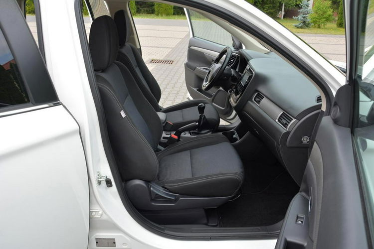 Mitsubishi Outlander 2.0(150KM) Lift 98 tys przebieg Ledy Kamera Alu Grzane fotele ASO zdjęcie 18