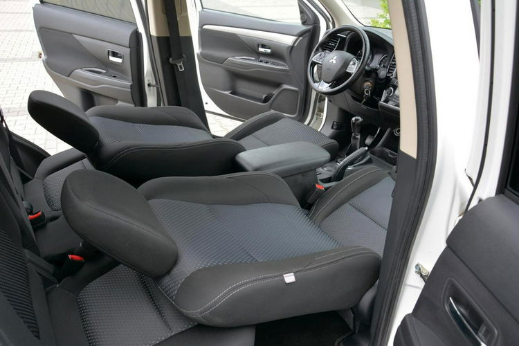 Mitsubishi Outlander 2.0(150KM) Lift 98 tys przebieg Ledy Kamera Alu Grzane fotele ASO zdjęcie 19