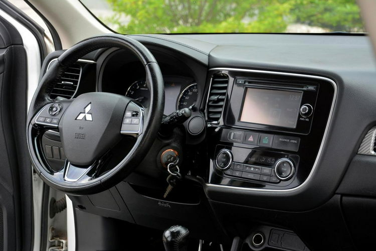 Mitsubishi Outlander 2.0(150KM) Lift 98 tys przebieg Ledy Kamera Alu Grzane fotele ASO zdjęcie 21