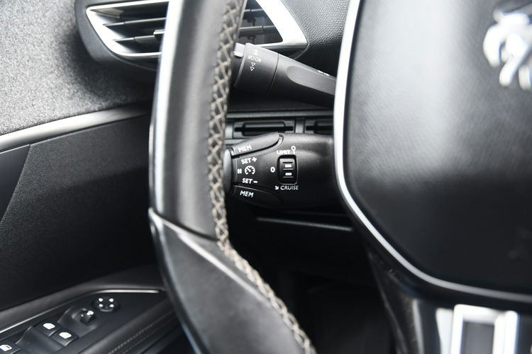 Peugeot 3008 1.2Turbo GT-Line.Ledy.Bi-Xenon.Panorama Dach.Klimatr 2 str. Kamera Cof zdjęcie 29