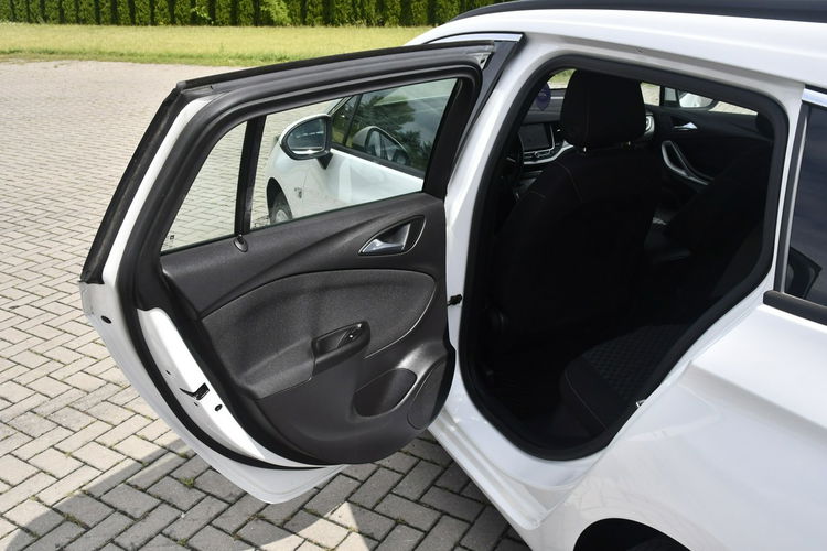 Opel Astra 1.4Turbo Benz. Navigacja.Klimatr 2 str.Parktr.Temp.Ledy.LIFT . zdjęcie 18