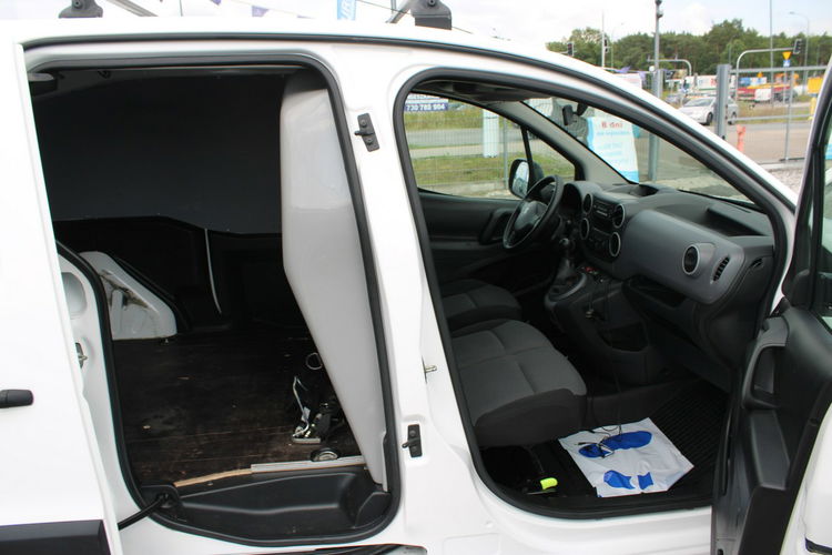 Peugeot Partner 3-osobowe L2H1 Gwarancja zdjęcie 18