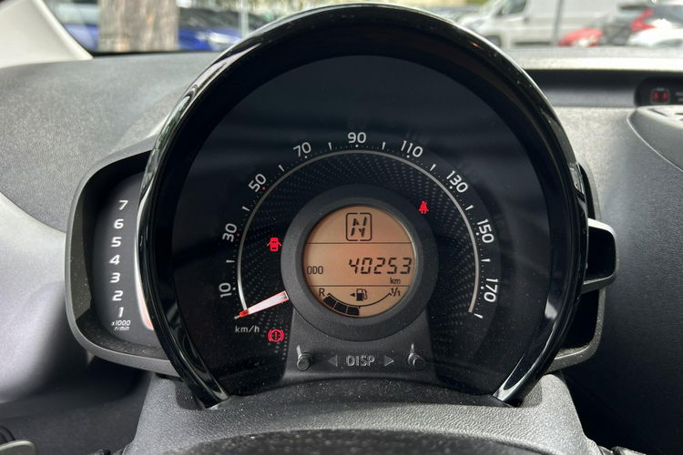 Toyota Aygo 1.0 VVTi 72KM X-PLAY TECH STYLE, salon Polska, gwarancja, zdjęcie 14