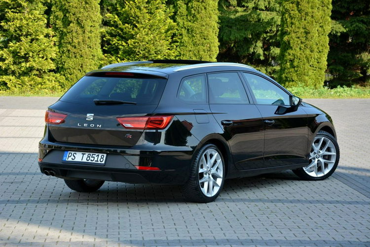 Leon FR_Full Led Skóry Navi Panorama Radar ACC Seat Sound 2xParktr Alu 18 zdjęcie 14