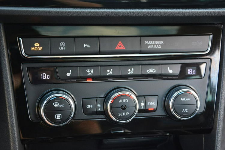 Leon FR_Full Led Skóry Navi Panorama Radar ACC Seat Sound 2xParktr Alu 18 zdjęcie 30