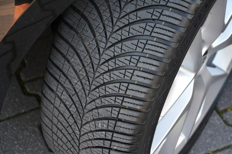 Leon FR_Full Led Skóry Navi Panorama Radar ACC Seat Sound 2xParktr Alu 18 zdjęcie 38