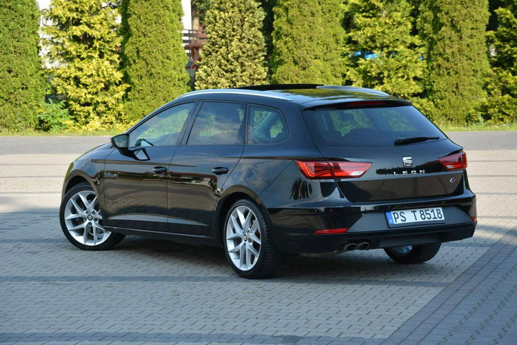 Leon FR_Full Led Skóry Navi Panorama Radar ACC Seat Sound 2xParktr Alu 18 zdjęcie 6
