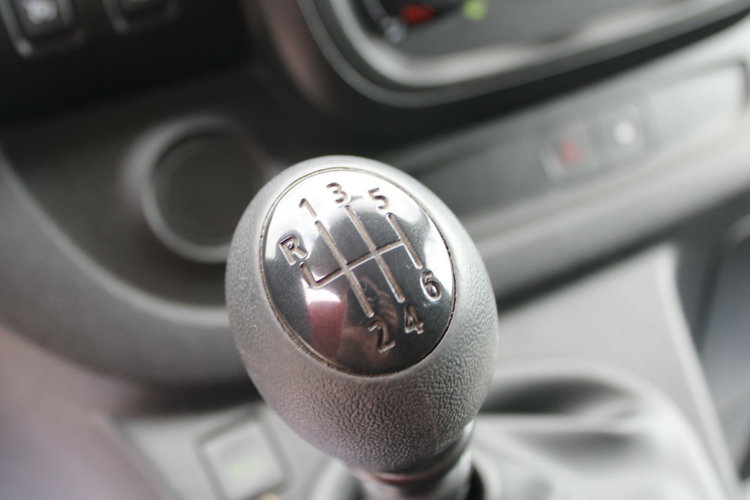 Renault Trafic L2 9 Osobowy F-vat netto 62 520 PLN Gwarancja Salon Polska zdjęcie 24