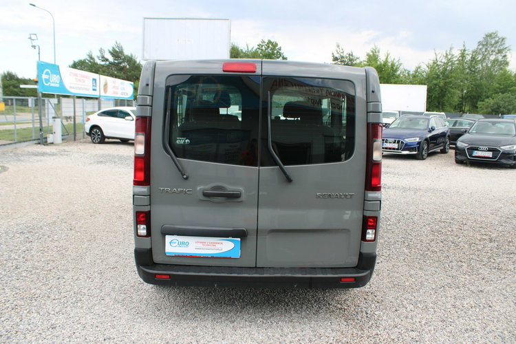Renault Trafic L2 9 Osobowy F-vat netto 62 520 PLN Gwarancja Salon Polska zdjęcie 6