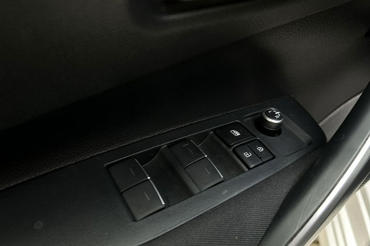 Toyota Corolla 1.8 Hybrid 122KM COMFORT, salon Polska, gwarancja, FV23% zdjęcie 19