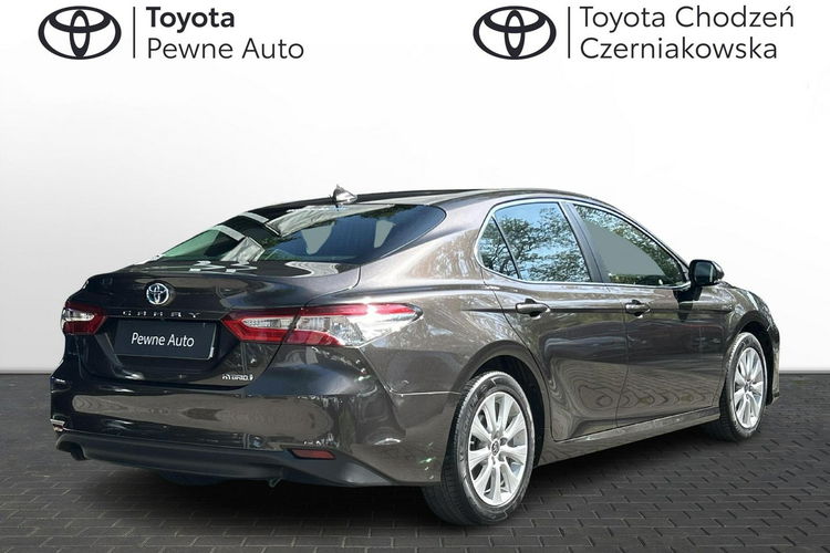 Toyota Camry 2.5 HSD 218KM COMFORT, salon Polska, gwarancja, FV23% zdjęcie 5