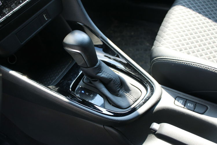 Toyota Yaris Selection Automat Kamera Asysten pasa zdjęcie 18