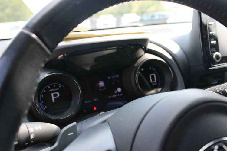 Toyota Yaris Selection Automat Kamera Asysten pasa zdjęcie 20