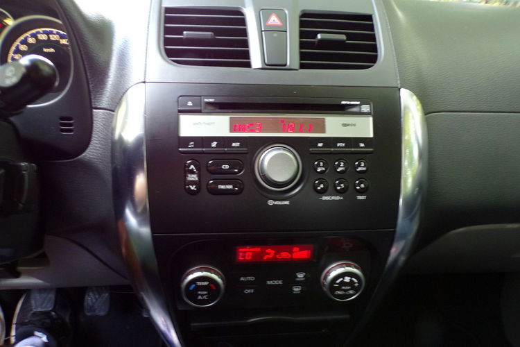 Suzuki SX4 Klimatronic /4x4 /webasto /1.6 /120KM /2015/88000Km zdjęcie 16