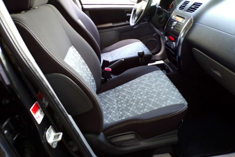 Suzuki SX4 Klimatronic /4x4 /webasto /1.6 /120KM /2015/88000Km zdjęcie 28