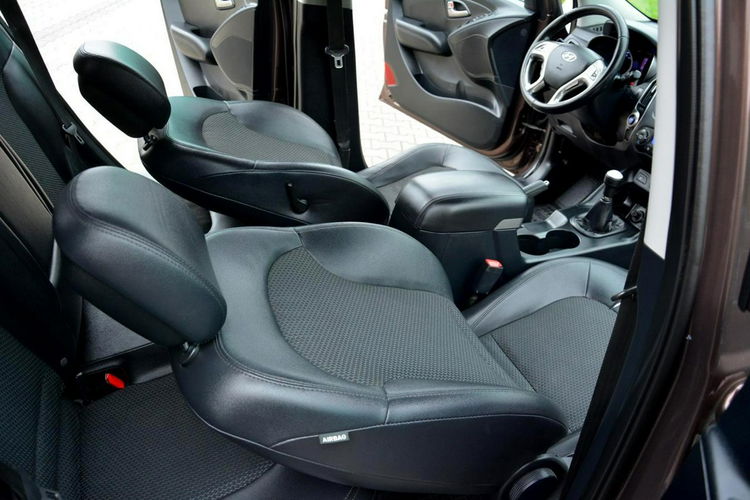 Hyundai ix35 2.0(163KM) Premium Skóry Navi Kamera Parktronic Hak zdjęcie 18